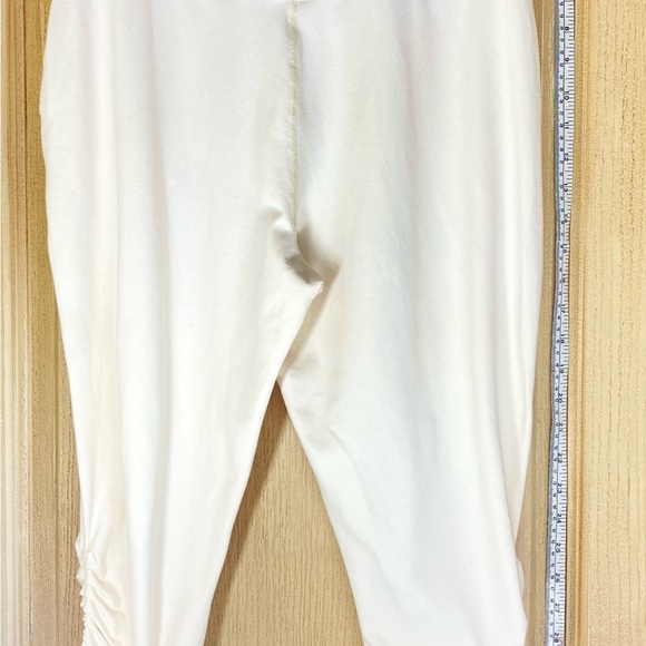Lululemon Womens Yoga Pant Size 8 Lightweight Comfort Lounge Activewear Capsule - Picture 10 of 11